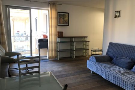 Aix centre Roi René à 2 pas du Cours Mirabeau - 2 pièces meublé 50m² - Photo 3