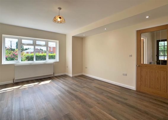 4 bedroom semi-detached house to rent - Photo 1
