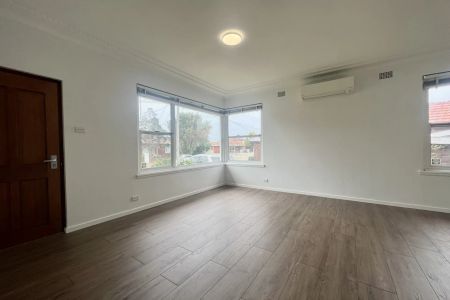 Updated Family Home Located In Moorefield Estate - Photo 2