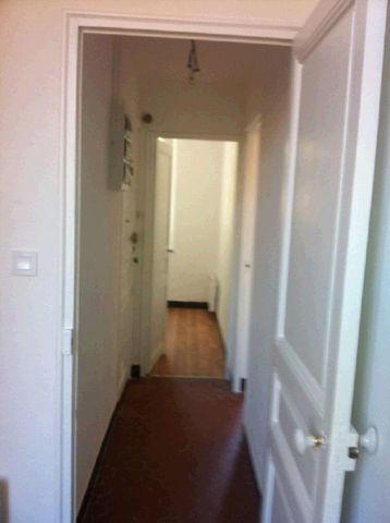 Appartement 2 pièces 36m2 MARSEILLE 10EME 466 euros - Photo 4