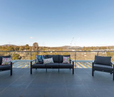 Elevated Luxury Living in Belconnen's Prestigious Oracle Complex - Photo 2