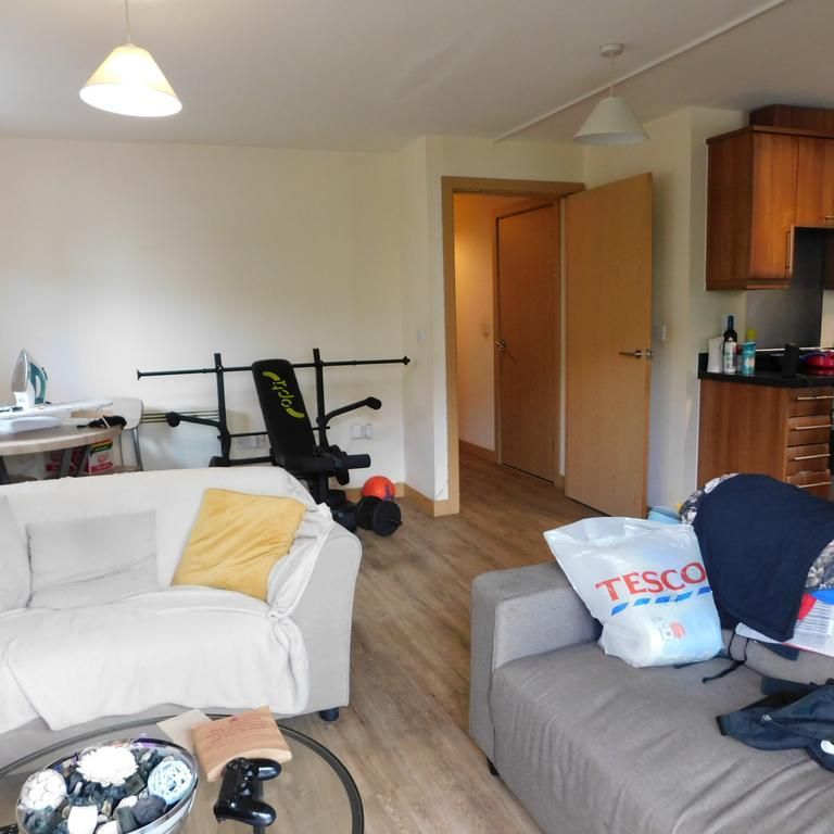 2 bedroom apartment to rent - Photo 1