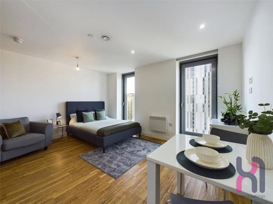 Studio to rent - Photo 1