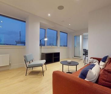 3 bedroom flat to rent - Photo 4