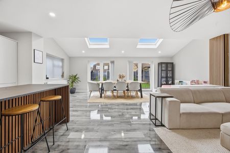 4 bedroom House To Let Total Size: 1316 SQ FT - Photo 2