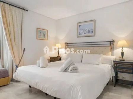 Casa adosada en alquiler en Calle de María Zambrano - Foto 2