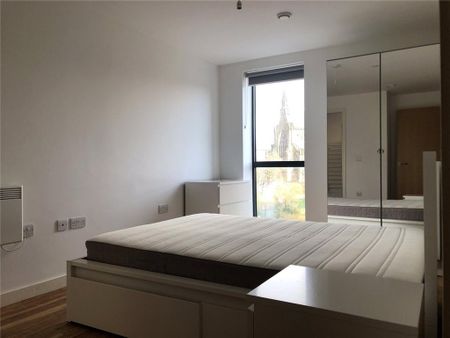 2 bedroom flat to rent - Photo 3