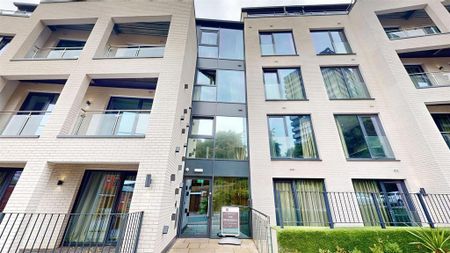 1 bedroom in a flat share to rent - Photo 5