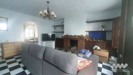 Alquiler de casa o chalet independiente en Centro - Photo 2