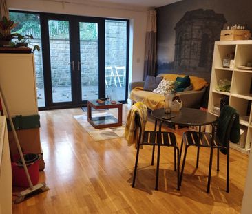 67 Newsome Road, Huddersfield, HD4 - Photo 1