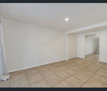 Conveniently Located Strathpine Home - Photo 3