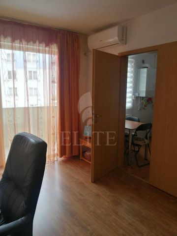 Apartament o camera in zona Motilor - Photo 3