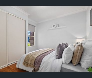 Private & Peaceful Living in the Heart of Greenslopes - Photo 6