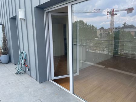 Location Appartement 4 pièces 82m² - Photo 3