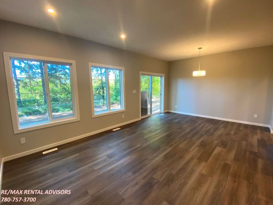 7338 Chivers Crescent Southwest - Photo 1