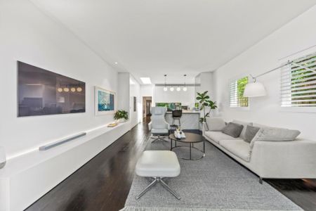 Architecturally Designed Coastal Residence – Moments from Bronte & Clovelly Beaches - Photo 2