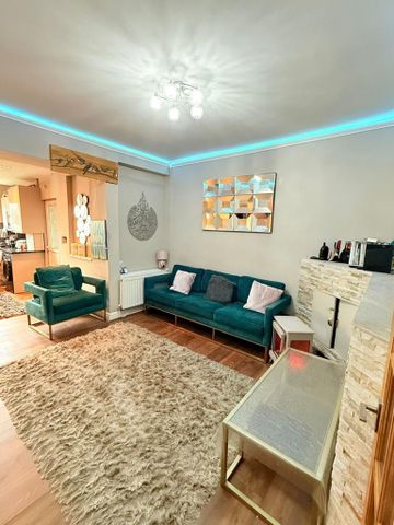 3 bedroom terraced house to rent - Photo 5
