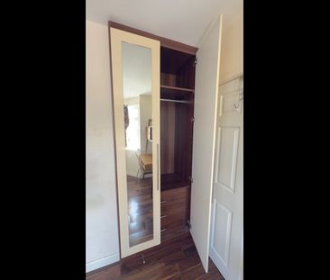 Room in a Shared House, Charles Crescent, HA1 - Photo 4