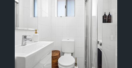 City Fringe Living - Photo 3