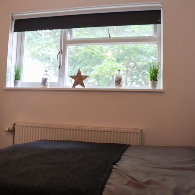 3 bedroom flat to rent - Photo 1
