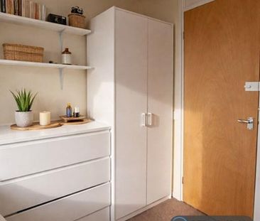 1 bedroom in a house share to rent - Photo 6