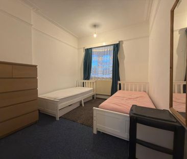 2 bedroom flat to rent - Photo 6