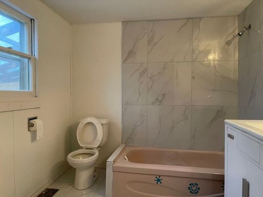 For Lease - 4192 Vivian Road, Whitchurch-Stouffville, Ontario - Photo 1