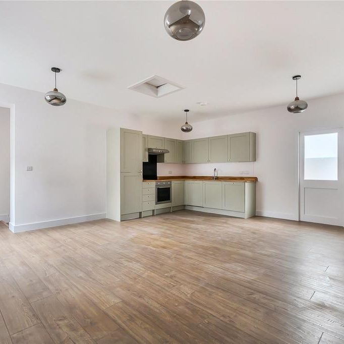 3 bedroom bungalow to rent - Photo 1