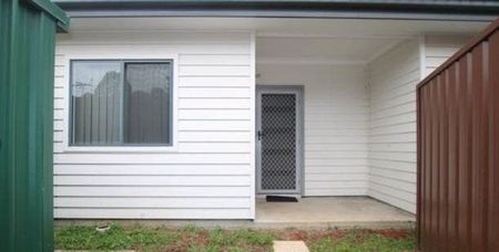 WELL PRESENTED GRANNY FLAT - Photo 3