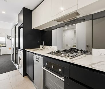 SEPARATE STUDIO LIVING IN BIGGERA WATERS – WATER & ELECTRICITY INCL... - Photo 3