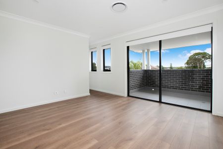 46a Shenton Avenue - Photo 2