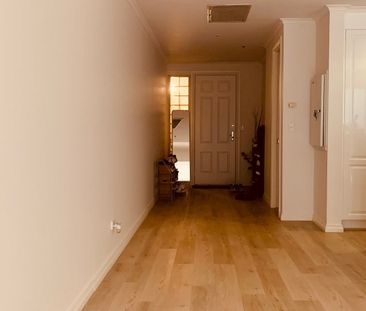 Melbourne CBD - Photo 3