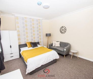 6 bedroom flat share to rent - Photo 3
