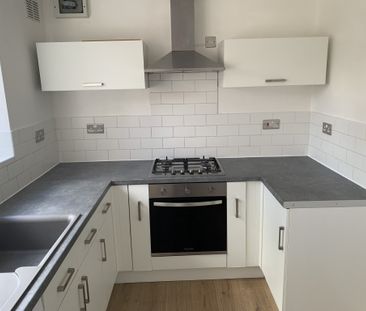 Spacious and Bright 3 Bedroom Terraced House for Rent in Dudley - Photo 5