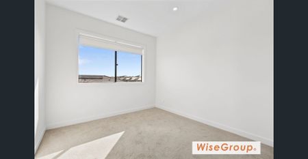 Modern Family Living in the Heart of Clyde - Photo 5