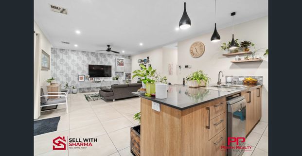 Four Bedroom House in Willetton! - Photo 1