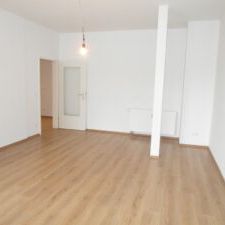 Schillerstr. 34, Wohnung 1 ~~~ Balkon, sep. Gartenanteil, Tageslichtbad mit Wanne und Dusche, Gäste-WC, Abstellraum, Abstellraum im Treppenhaus, Keller - Foto 1