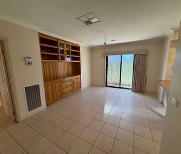 3 BEDROOM HOUSE IN SOUTH SHEPPARTON - Photo 2