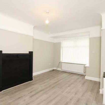 3 bedroom property to rent in Liverpool - Photo 1