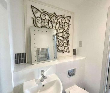 Fire Fly Avenue, Swindon, SN2 - Photo 5