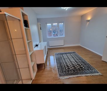 2 Bed Flat, St. Michael's Close, N3 - Photo 1