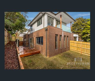 First Class Living - Photo 5