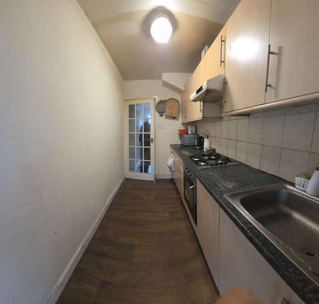 Harrow, HA2 - Photo 5