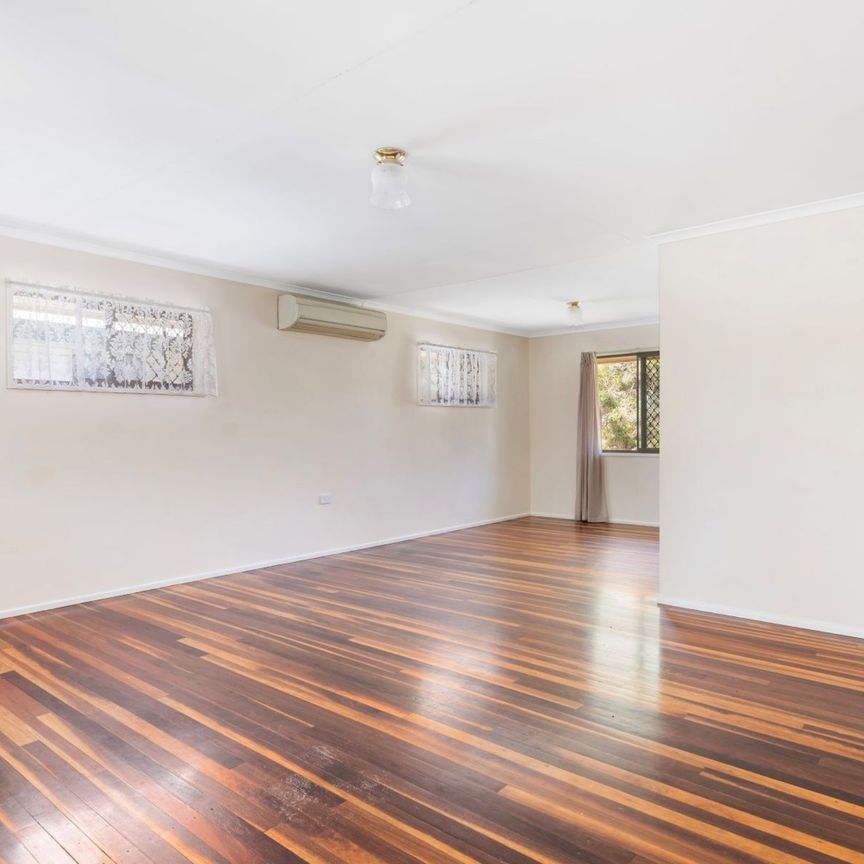 Quiet, Family-Friendly Home in Prime Raceview Location - Photo 1