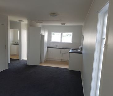 2 BEDROOM UNIT CLOSE TO DEVONPORT WHARF - Photo 6