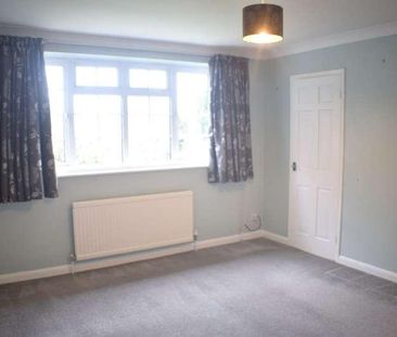Hall Close, Kislingbury, NN7 - Photo 3