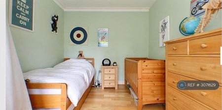 3 bedroom terraced house to rent - Photo 4