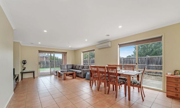 Property in a Prime Location! - Photo 1