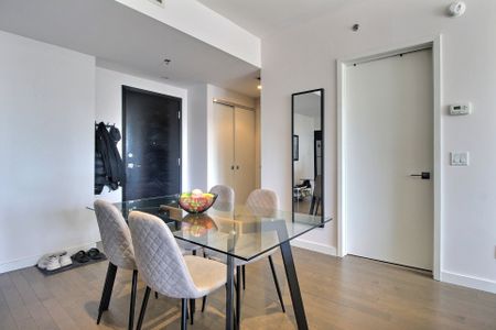 Condo for rent, Montréal (Ville-Marie) - Photo 5