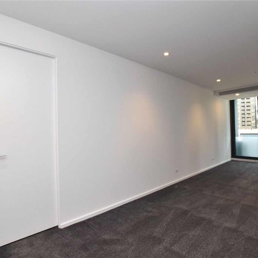 Stunning Southbank Location! 2B 1B 1C - Photo 1